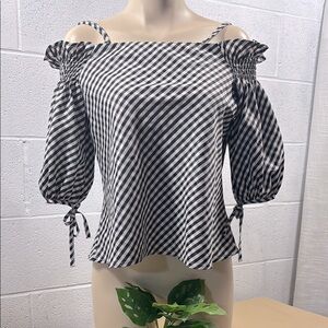 Black and White Gingham Off-Shoulder Top​​​